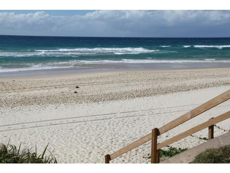 49 Heron Avenue, Mermaid Beach QLD 4218