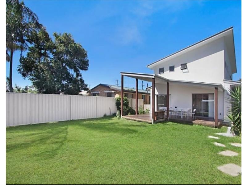 66 Philippine Parade, Palm Beach QLD 4221