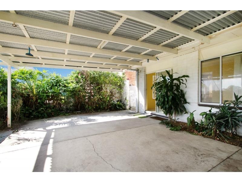 15 Seaview Parade, Elanora QLD 4221