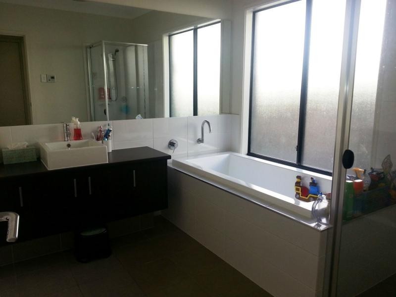 3 Boogaerdt Rise, Bonogin QLD 4213