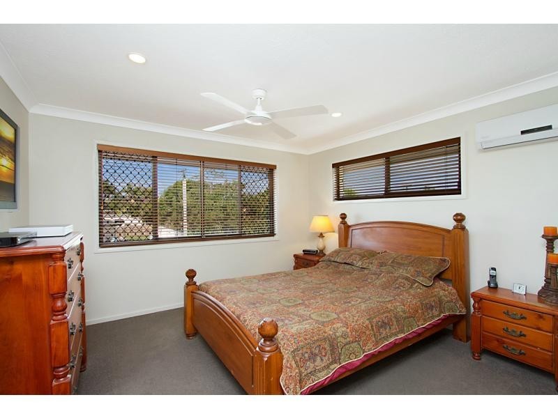 1 Warrina Crescent, Burleigh Heads QLD 4220