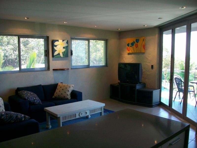 29 Mount Street, Burleigh Heads QLD 4220