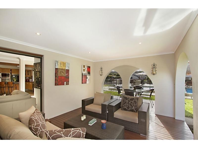 68 Melaleuca Drive, Palm Beach QLD 4221