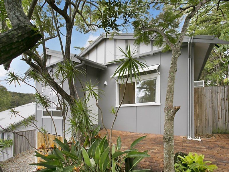 10 Brake Street, Burleigh Heads QLD 4220