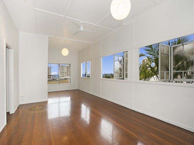 10 Brake Street, Burleigh Heads QLD 4220