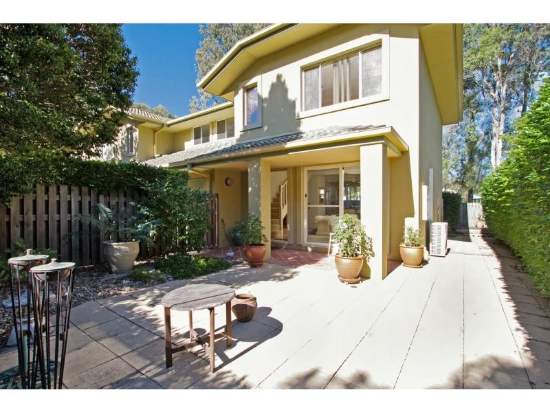 3/2 Burleigh Glen Court, Burleigh Heads QLD 4220