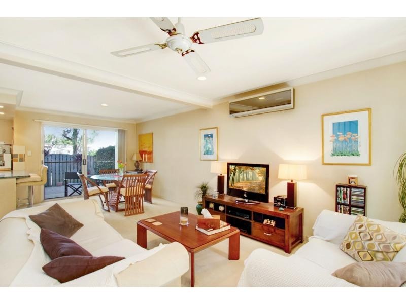 3/2 Burleigh Glen Court, Burleigh Heads QLD 4220