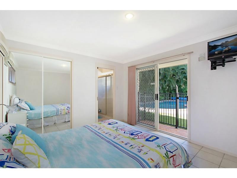 27 Yodelay Street, Varsity Lakes QLD 4227