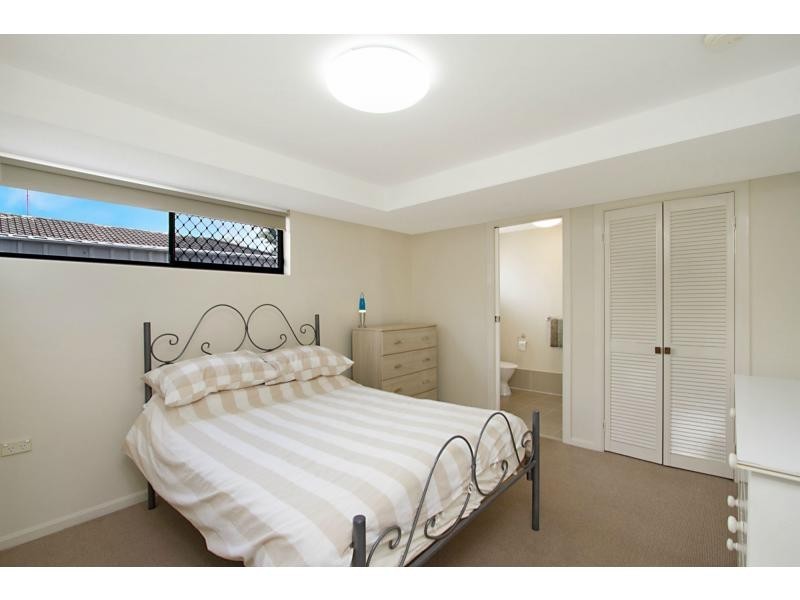 1 Warrina Crescent, Burleigh Heads QLD 4220