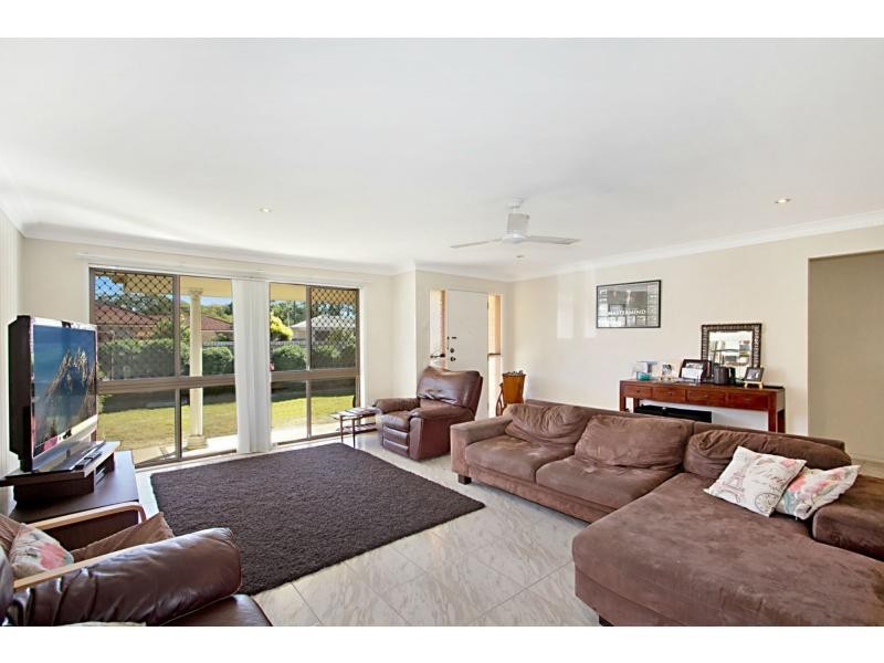 49 Arcadia Drive, Mermaid Waters QLD 4218