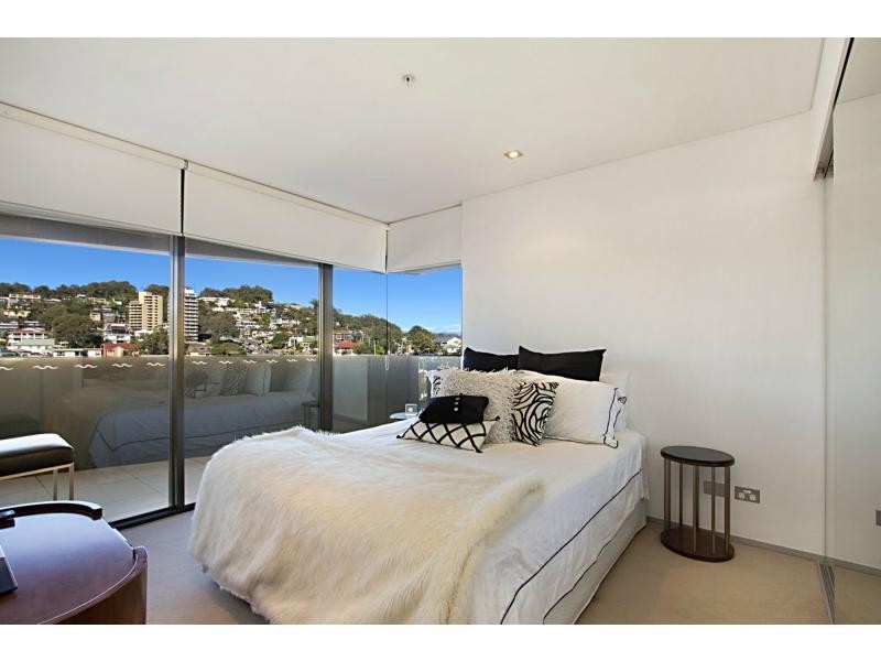 2051/2 The Esplanade, Burleigh Heads QLD 4220