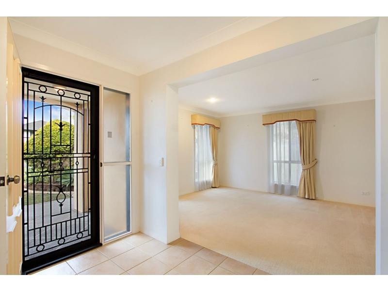 15 Arbury Hill Close, Burleigh Heads QLD 4220