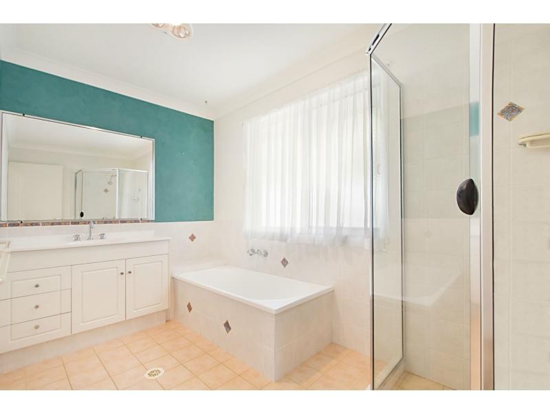 15 Arbury Hill Close, Burleigh Heads QLD 4220