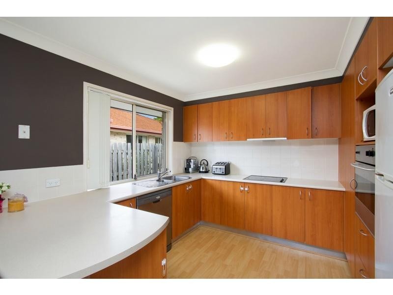 44 Yodelay Street, Varsity Lakes QLD 4227