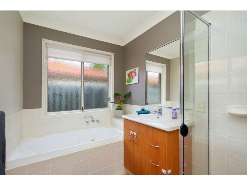 44 Yodelay Street, Varsity Lakes QLD 4227