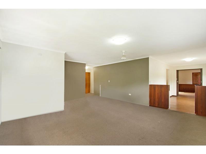 123 Allambi Avenue, Broadbeach Waters QLD 4218