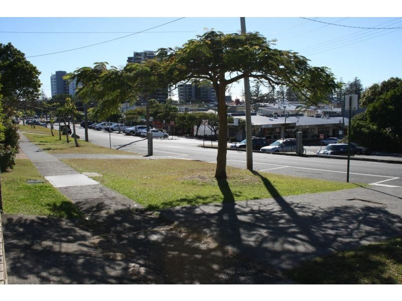 Unit 2/9 West Street, Burleigh Heads QLD 4220