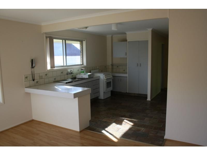 Unit 2/9 West Street, Burleigh Heads QLD 4220