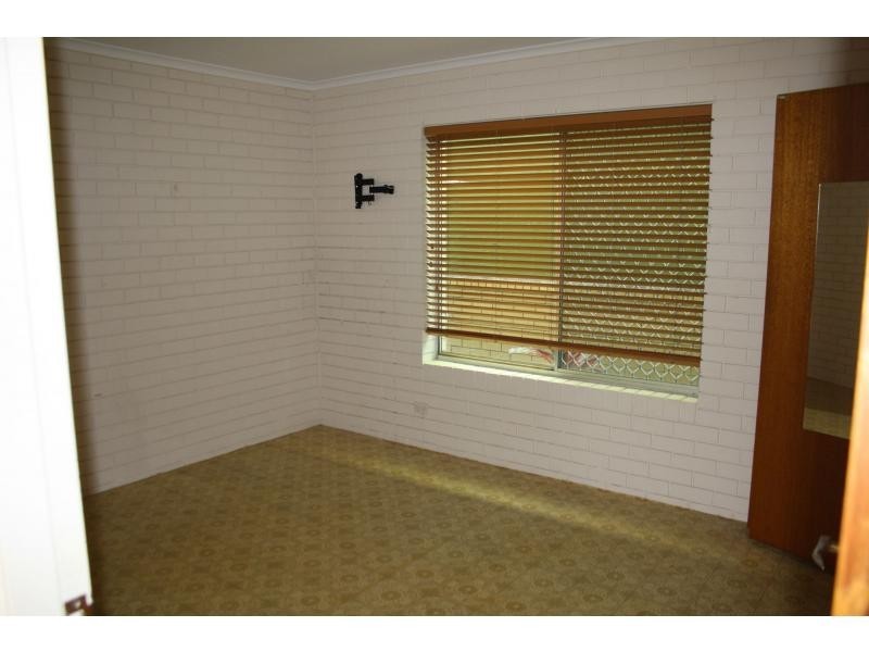 Unit 2/9 West Street, Burleigh Heads QLD 4220