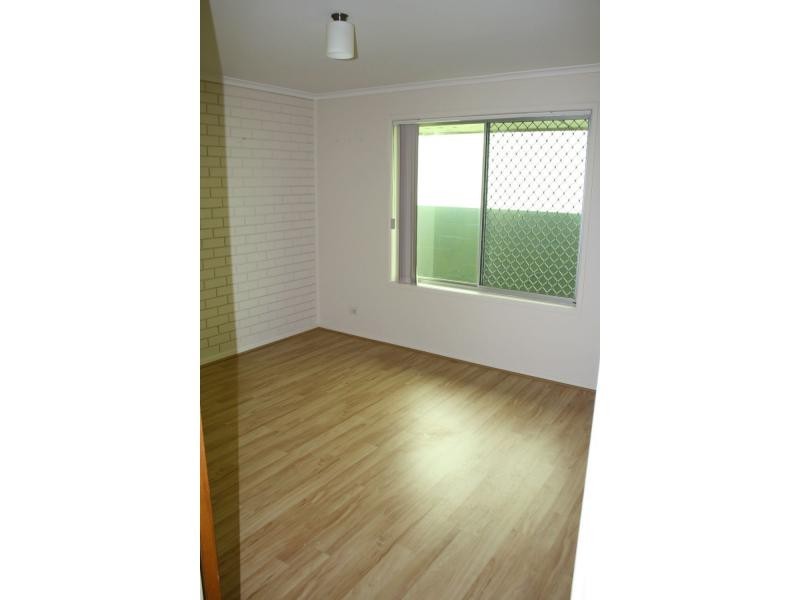 Unit 2/9 West Street, Burleigh Heads QLD 4220