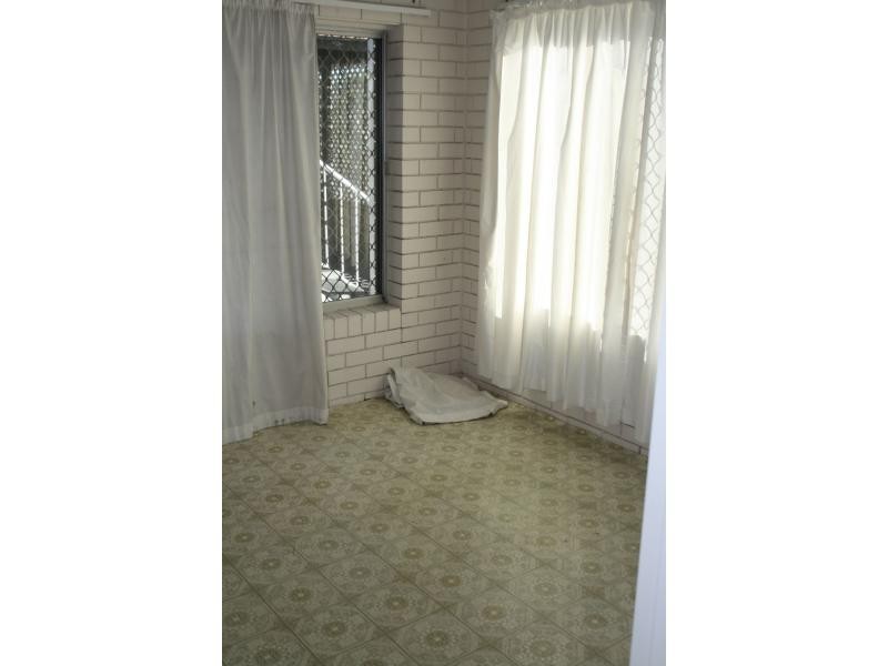 Unit 2/9 West Street, Burleigh Heads QLD 4220