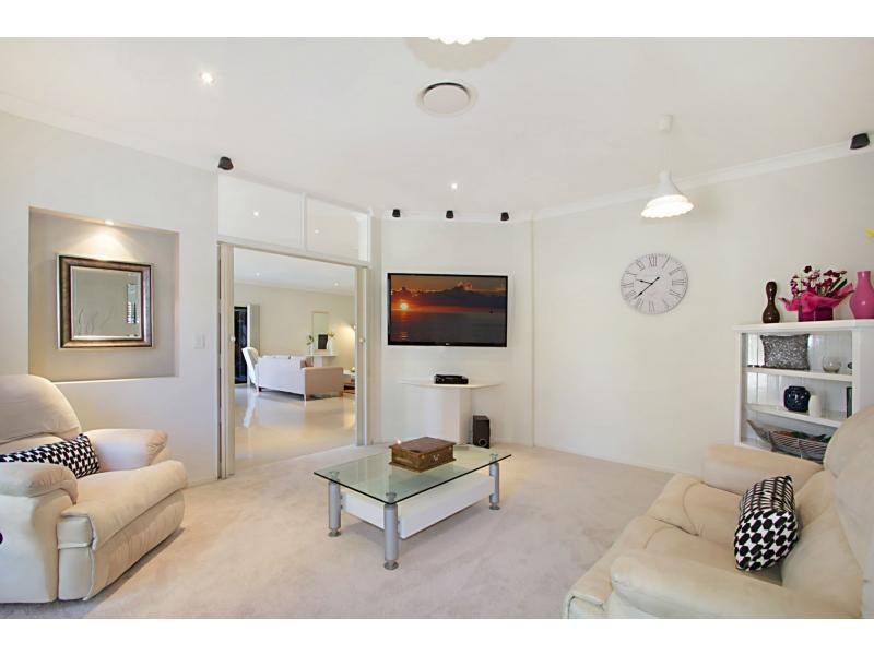 22 Sky Royal Terrace, Burleigh Heads QLD 4220