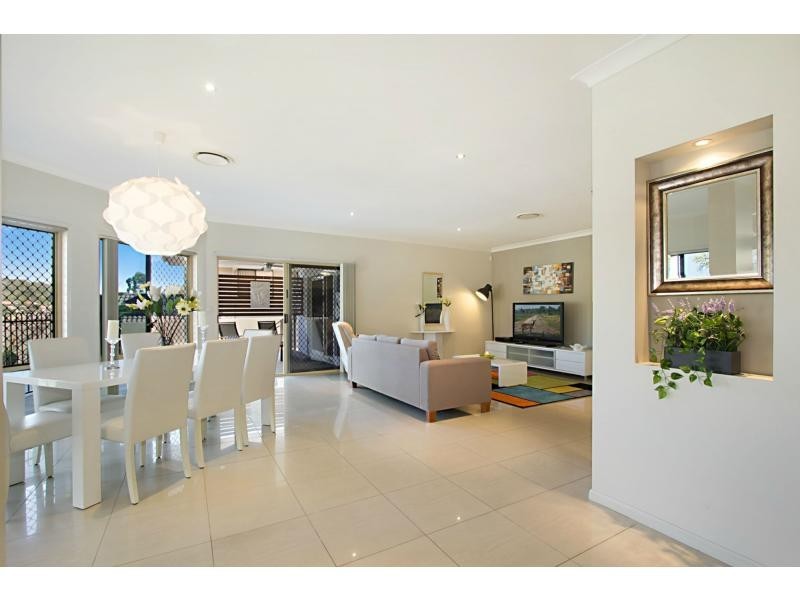 22 Sky Royal Terrace, Burleigh Heads QLD 4220