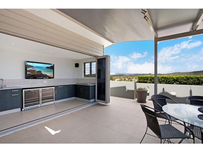 3/8 Murlong Crescent, Palm Beach QLD 4221