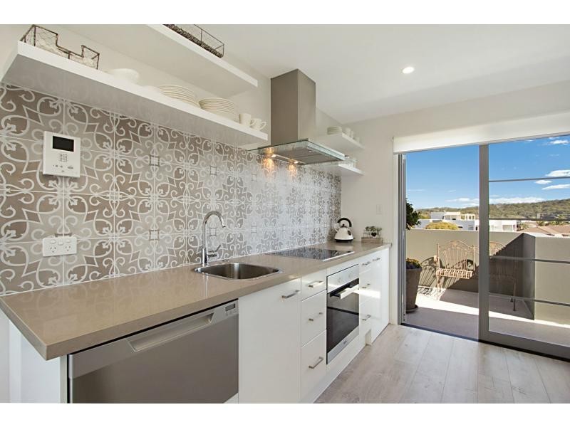 3/8 Murlong Crescent, Palm Beach QLD 4221