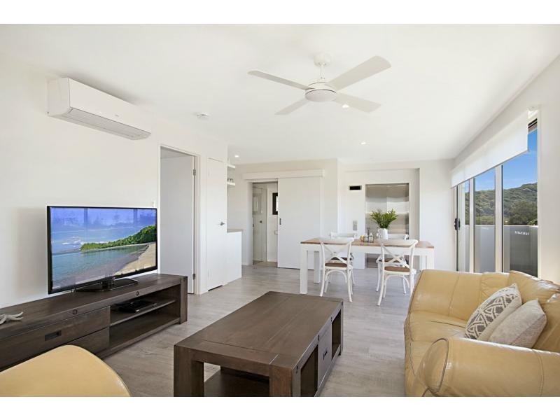 3/8 Murlong Crescent, Palm Beach QLD 4221