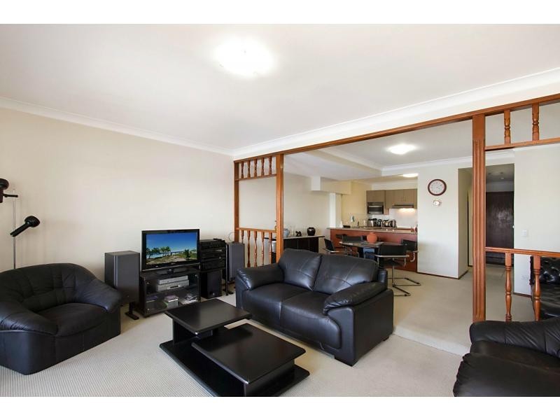 2/17 Barbet Place, Burleigh Waters QLD 4220