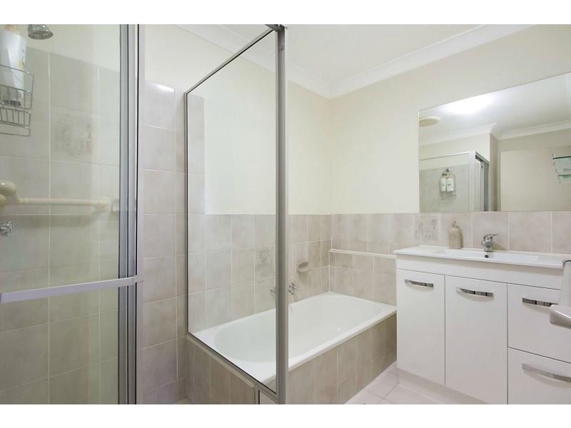 2/17 Barbet Place, Burleigh Waters QLD 4220