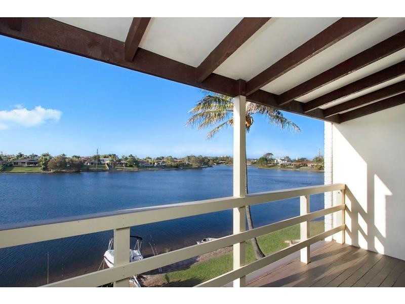 2/17 Barbet Place, Burleigh Waters QLD 4220