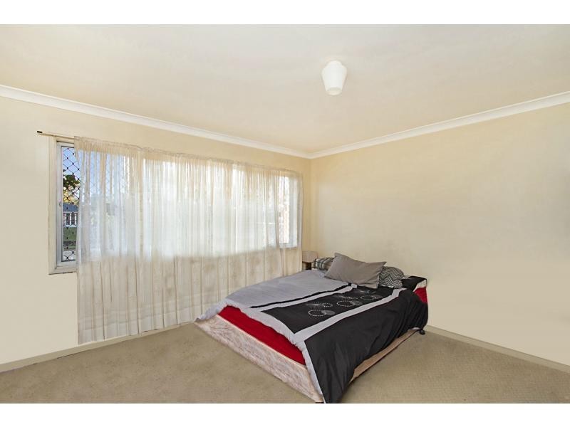 9 Bahia Court, Broadbeach Waters QLD 4218