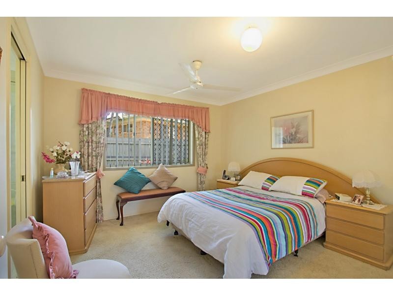 2/6 Valmai Court, Burleigh Waters QLD 4220