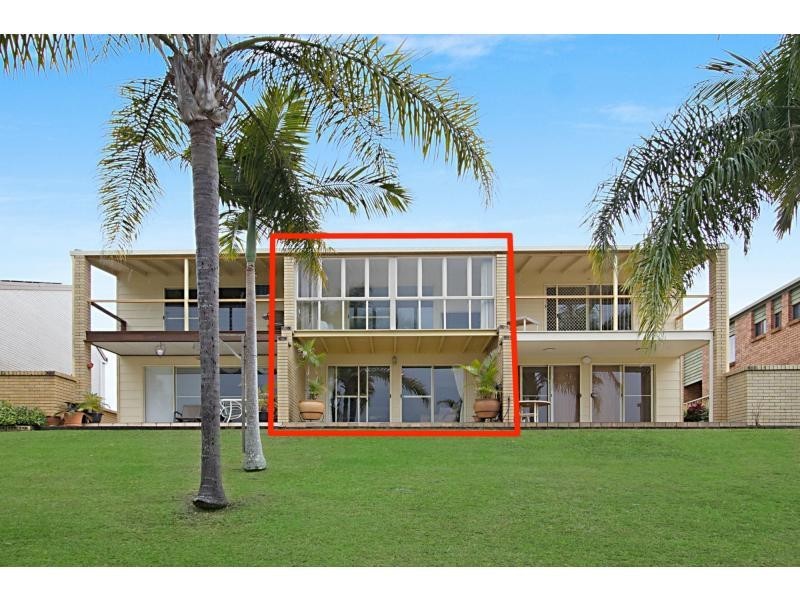 2/22 Sunbird Street, Burleigh Waters QLD 4220