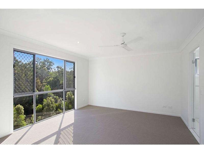 11 Golden Grove Boulevard, Reedy Creek QLD 4227