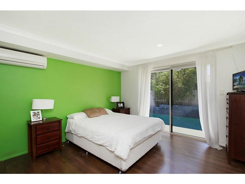 5 Greendale Place, Burleigh Waters QLD 4220