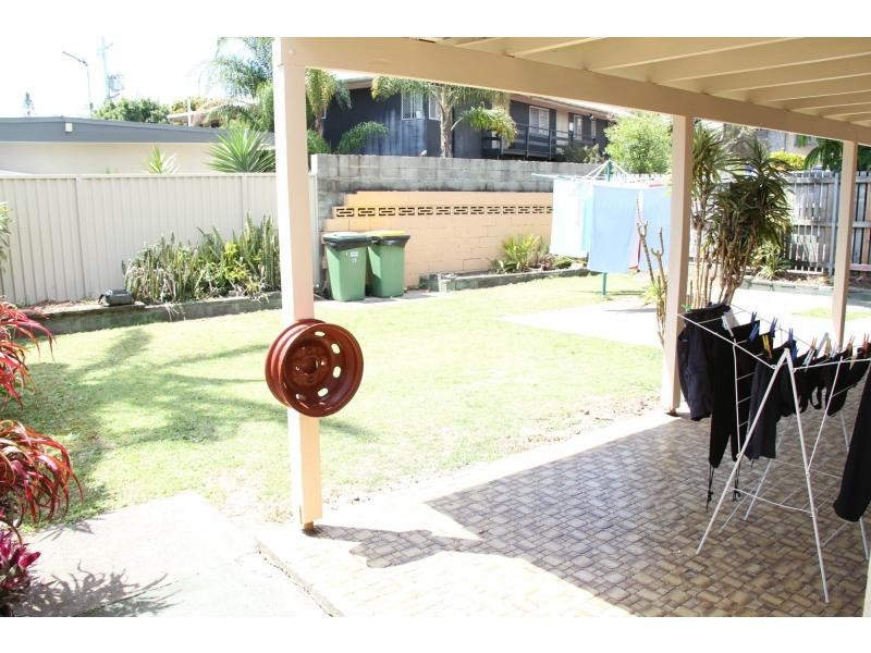 27 Sunshine Parade, Miami QLD 4220