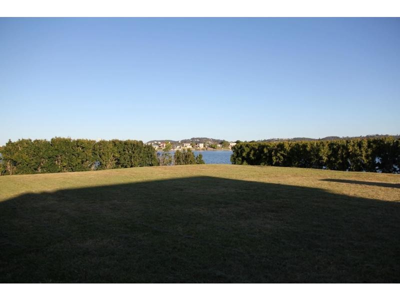 19 Watts Drive, Varsity Lakes QLD 4227