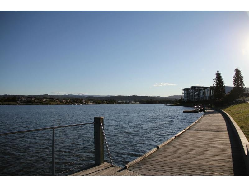 19 Watts Drive, Varsity Lakes QLD 4227