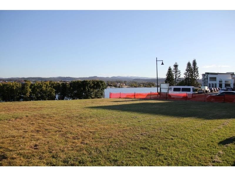 19 Watts Drive, Varsity Lakes QLD 4227