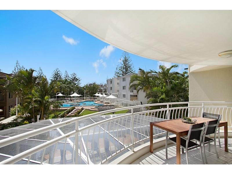 1a/3 Second Avenue, Burleigh Heads QLD 4220