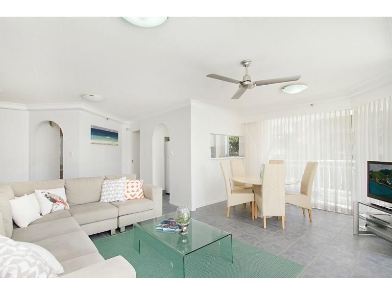 1a/3 Second Avenue, Burleigh Heads QLD 4220