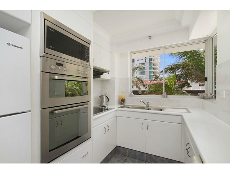 1a/3 Second Avenue, Burleigh Heads QLD 4220