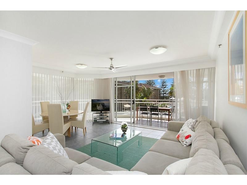 1a/3 Second Avenue, Burleigh Heads QLD 4220