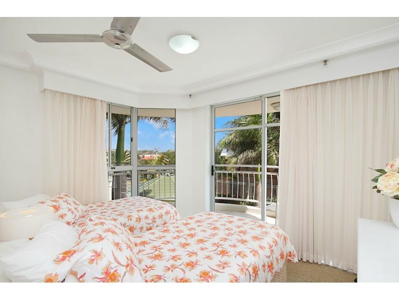 1a/3 Second Avenue, Burleigh Heads QLD 4220
