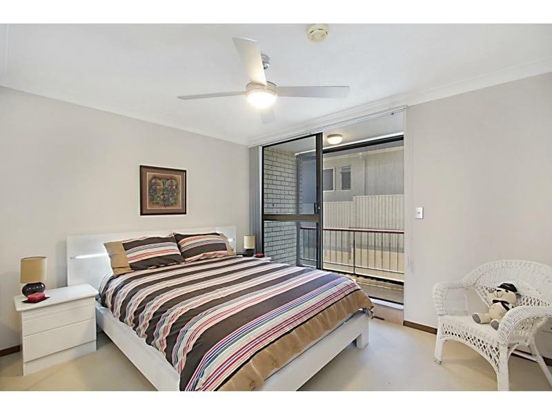 1/22 Ewart Street, Burleigh Heads QLD 4220