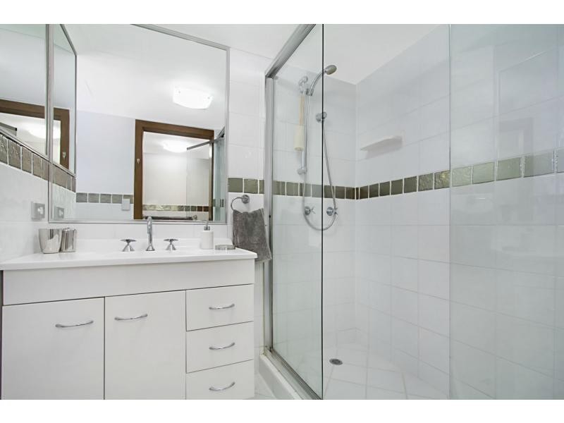 1/22 Ewart Street, Burleigh Heads QLD 4220