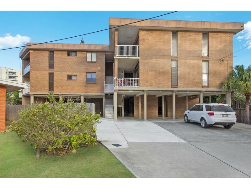 2/7 Nyrang Avenue, Palm Beach QLD 4221